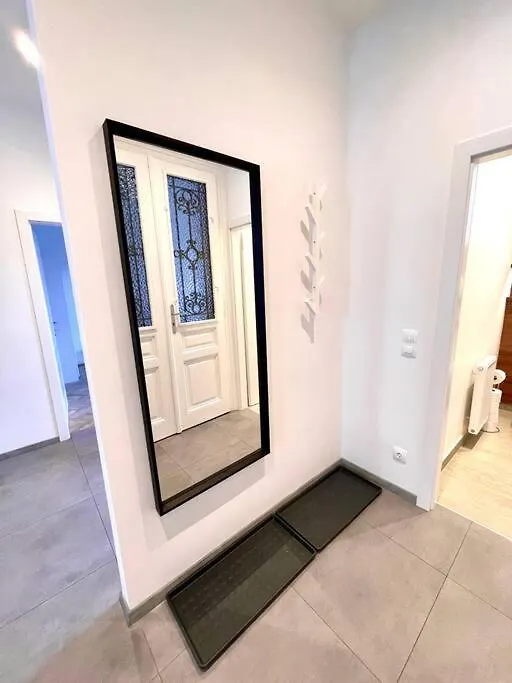 Brand New Spacious & Stylish Aptmt In City-Centre Vienna 0*,